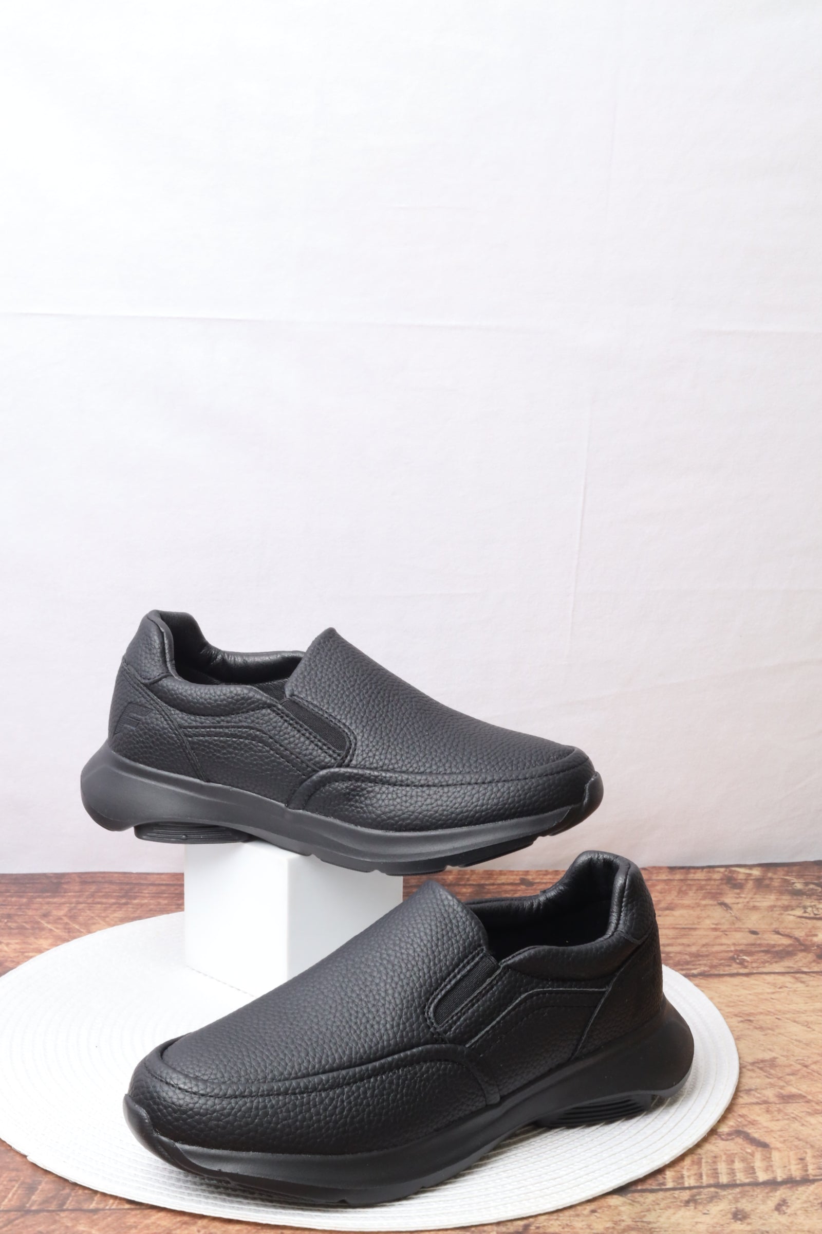 حذاء ولادي 19611