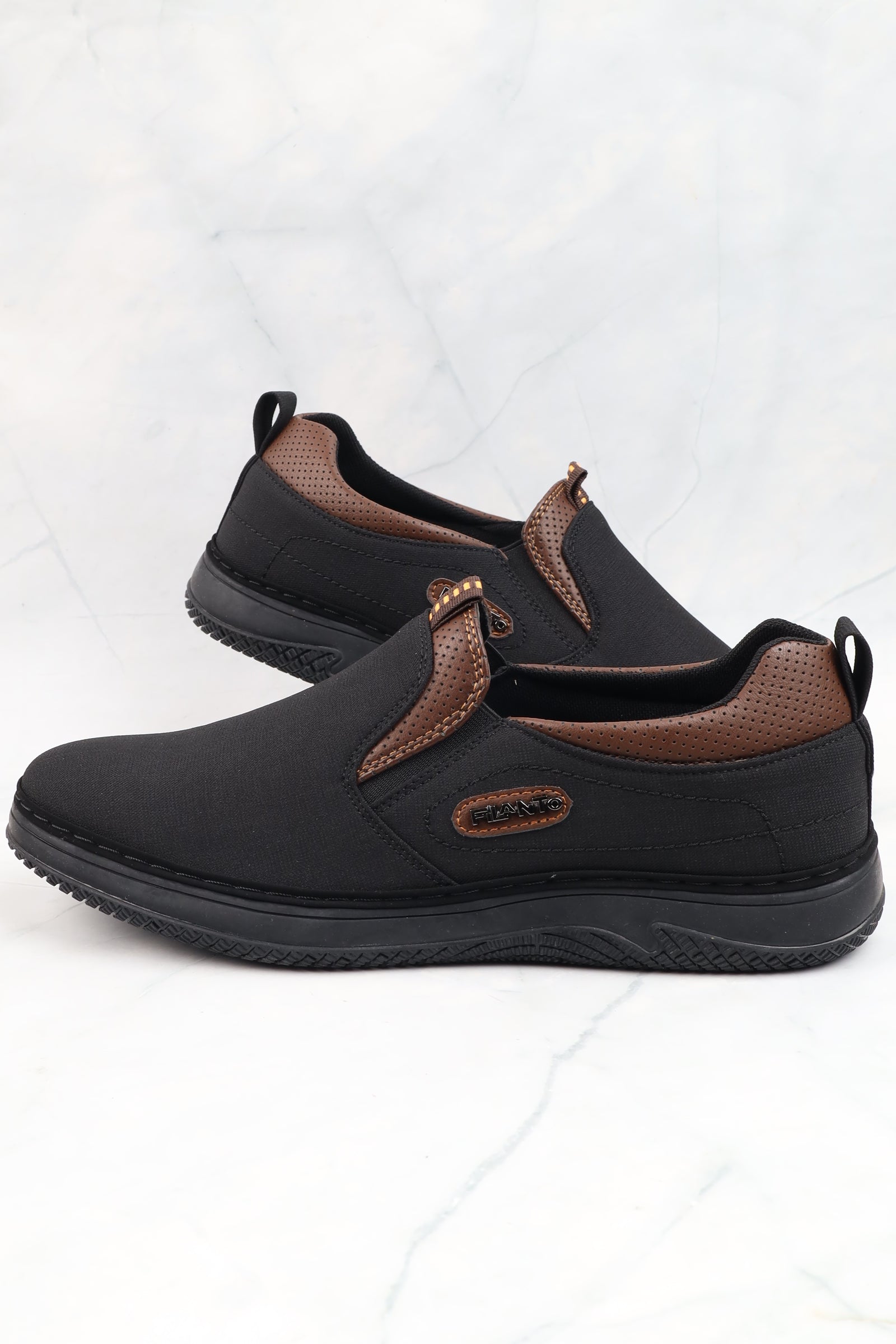 Casual shoe 28537