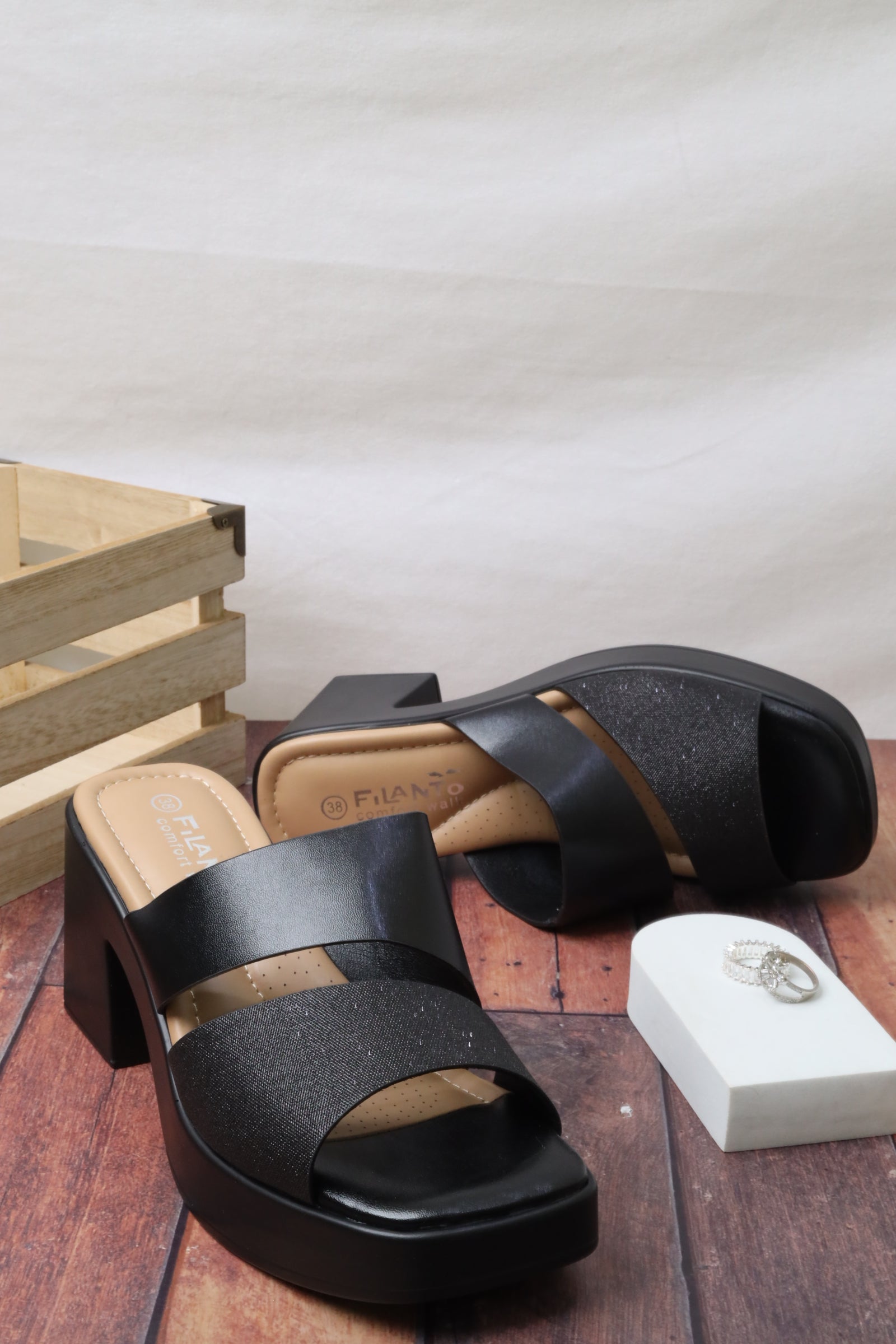 Women's heeled sandals 55066