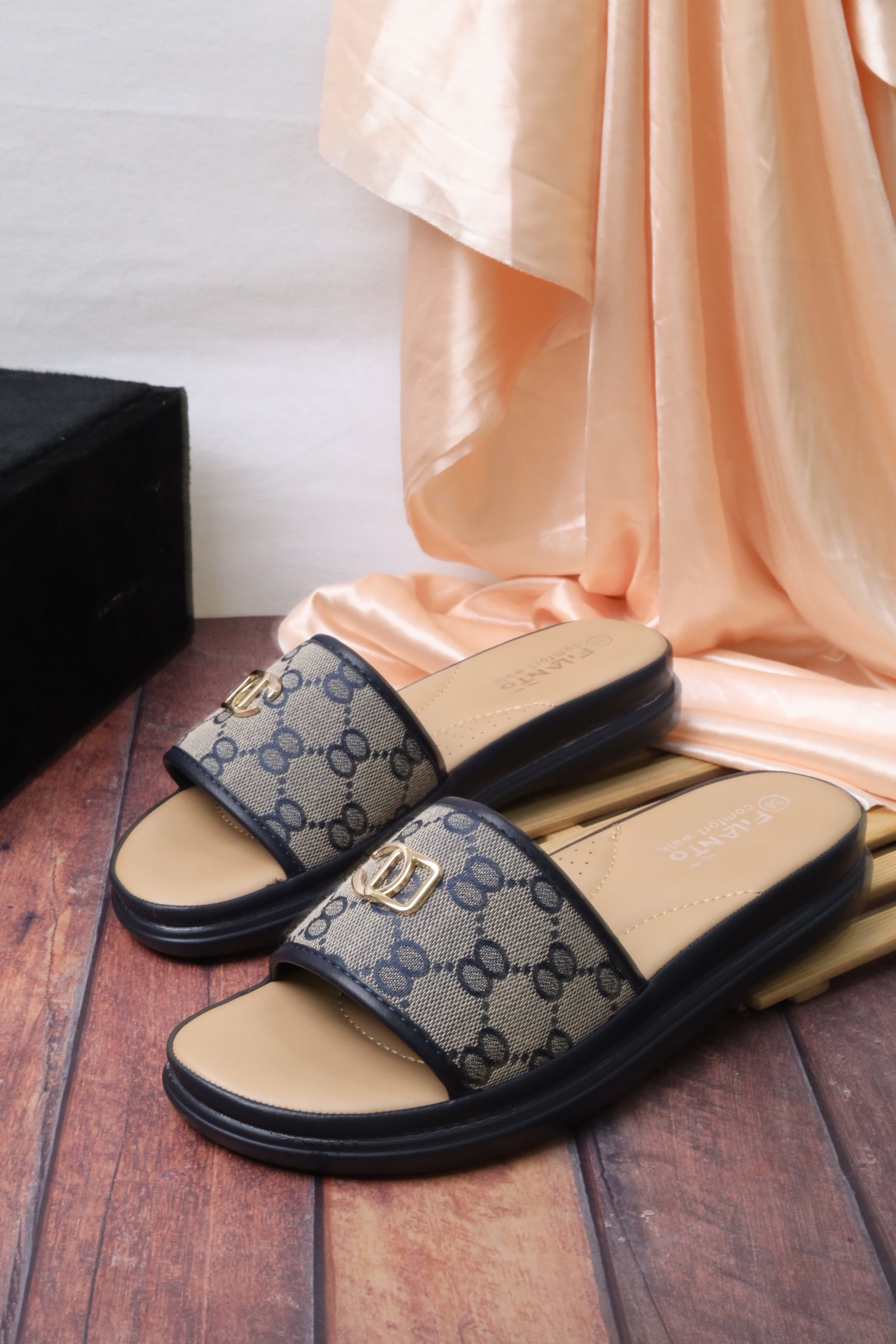 Women's sandal 55079