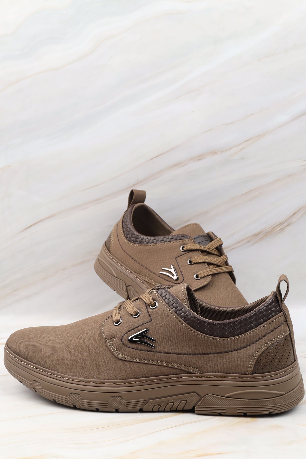 Casual shoe 28523
