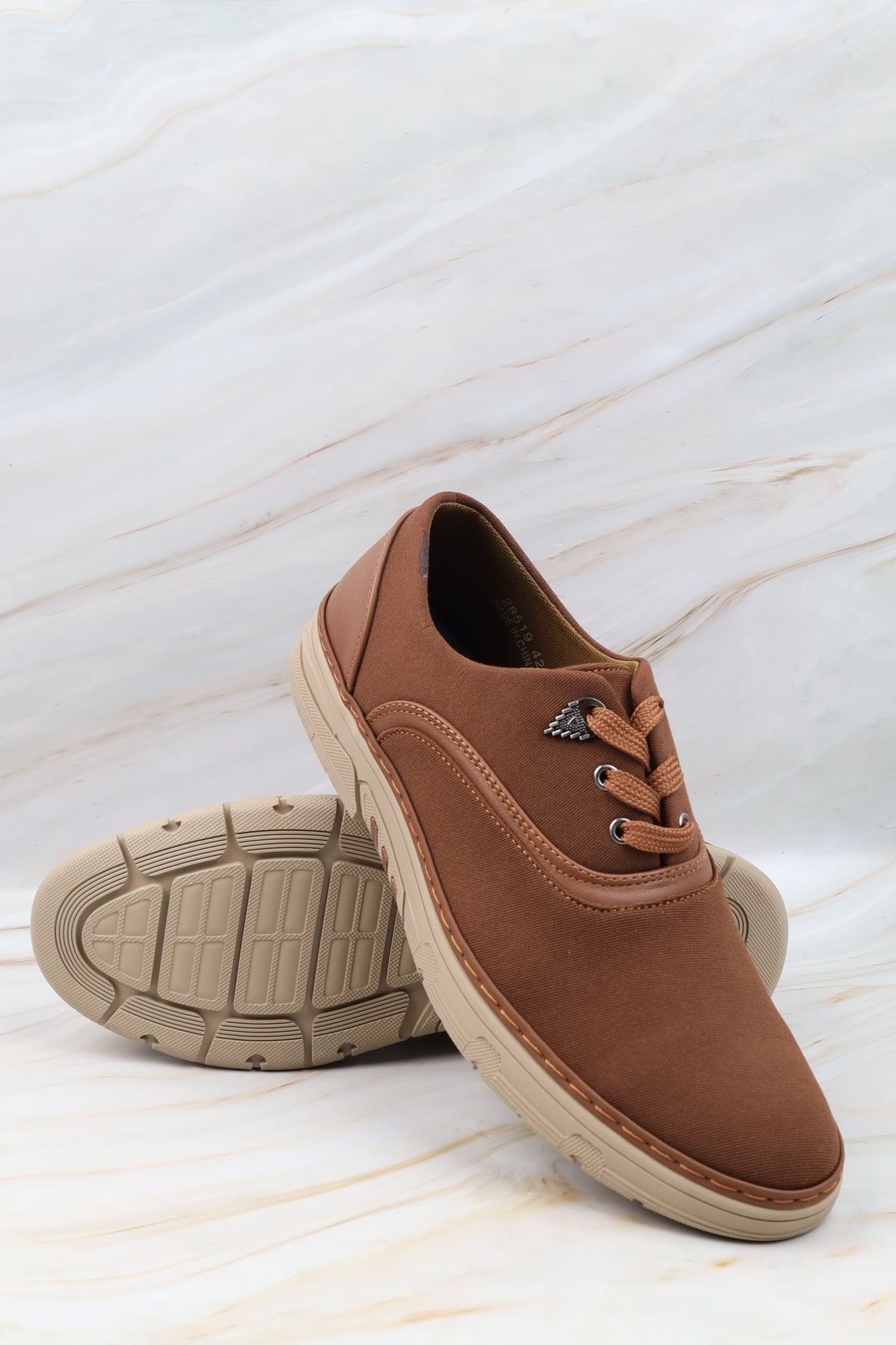 Casual shoe 28519