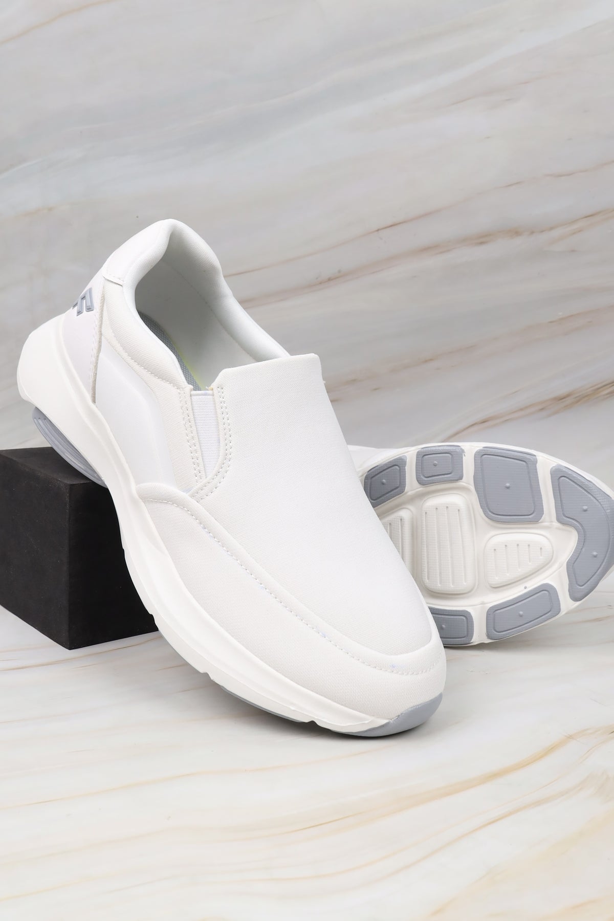 Boys' shoes 19609