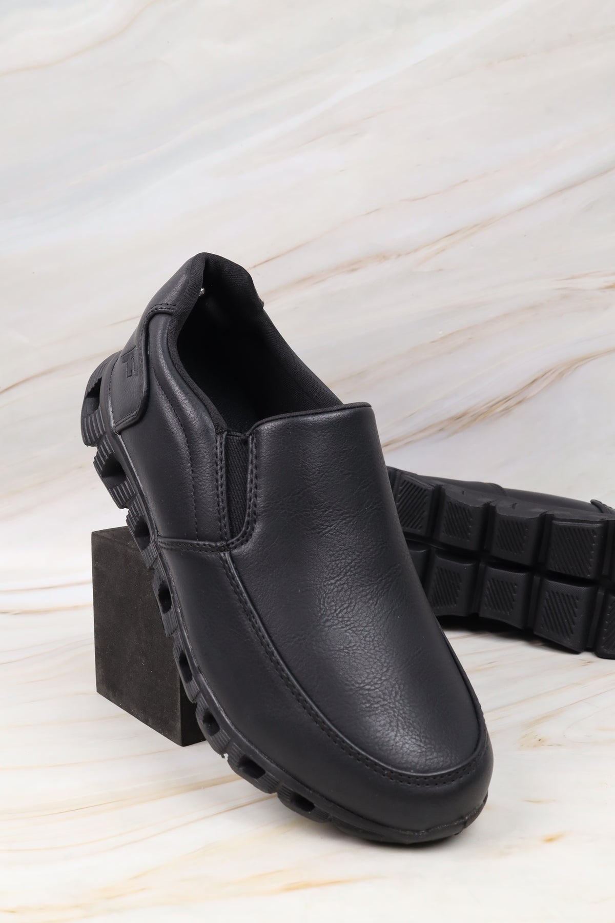 Boys' shoes 19620