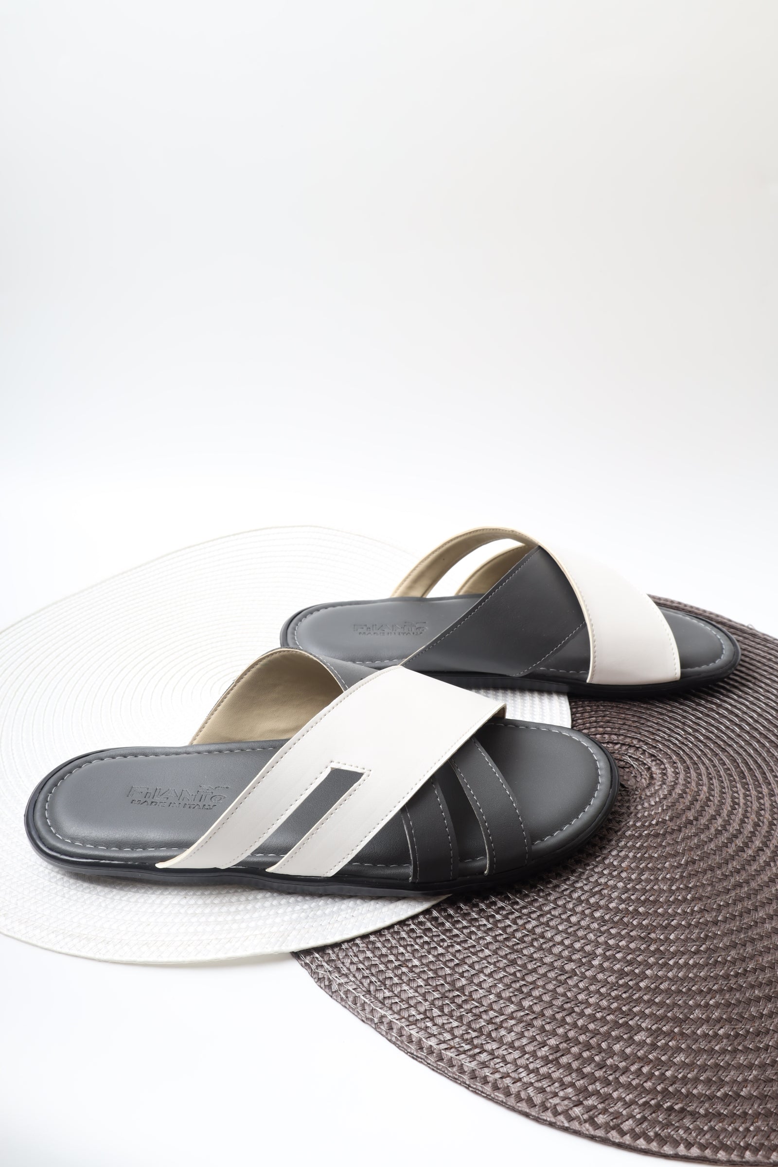 Italian sandal 1231086
