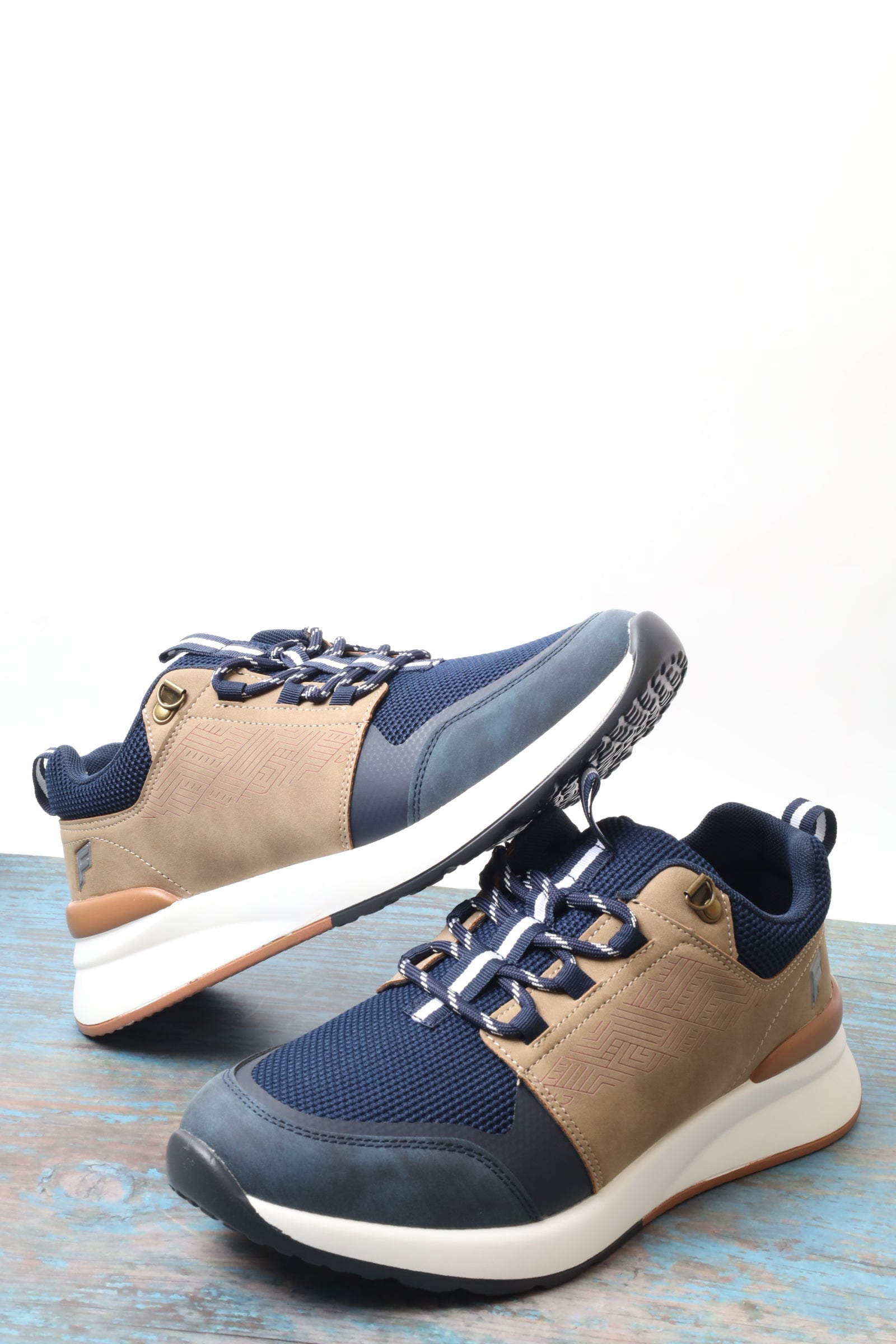 حذاء رياضي رجالي 24135