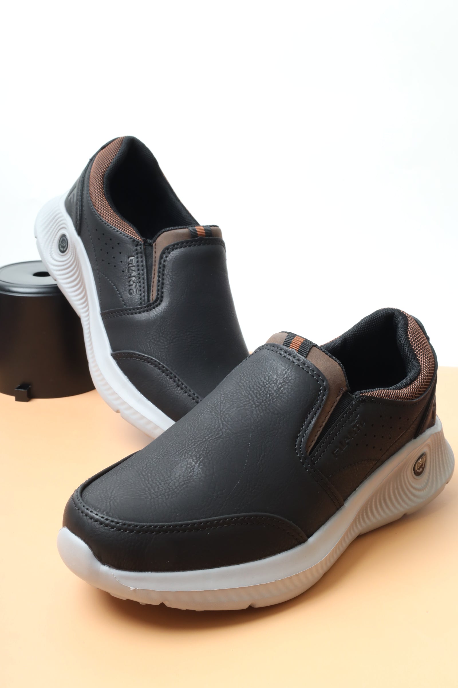 حذاء ولادي 28427