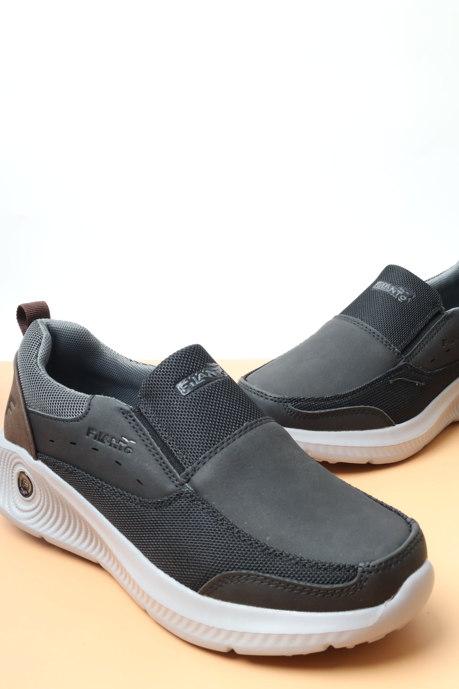 حذاء ولادي 28423