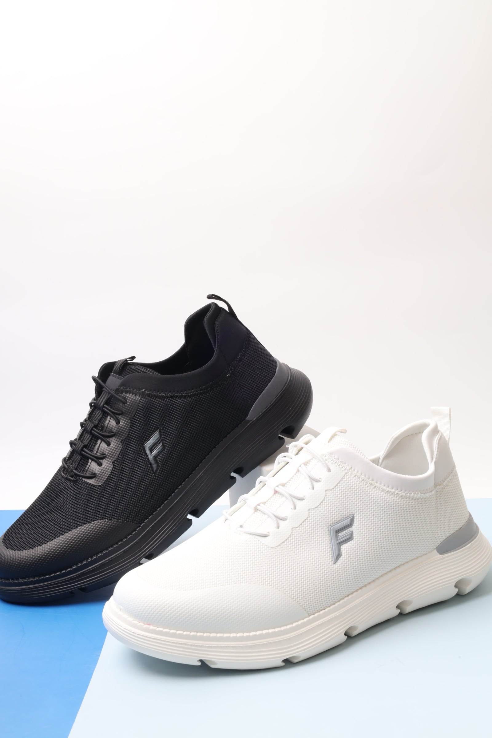 حذاء رياضي رجالي 24134