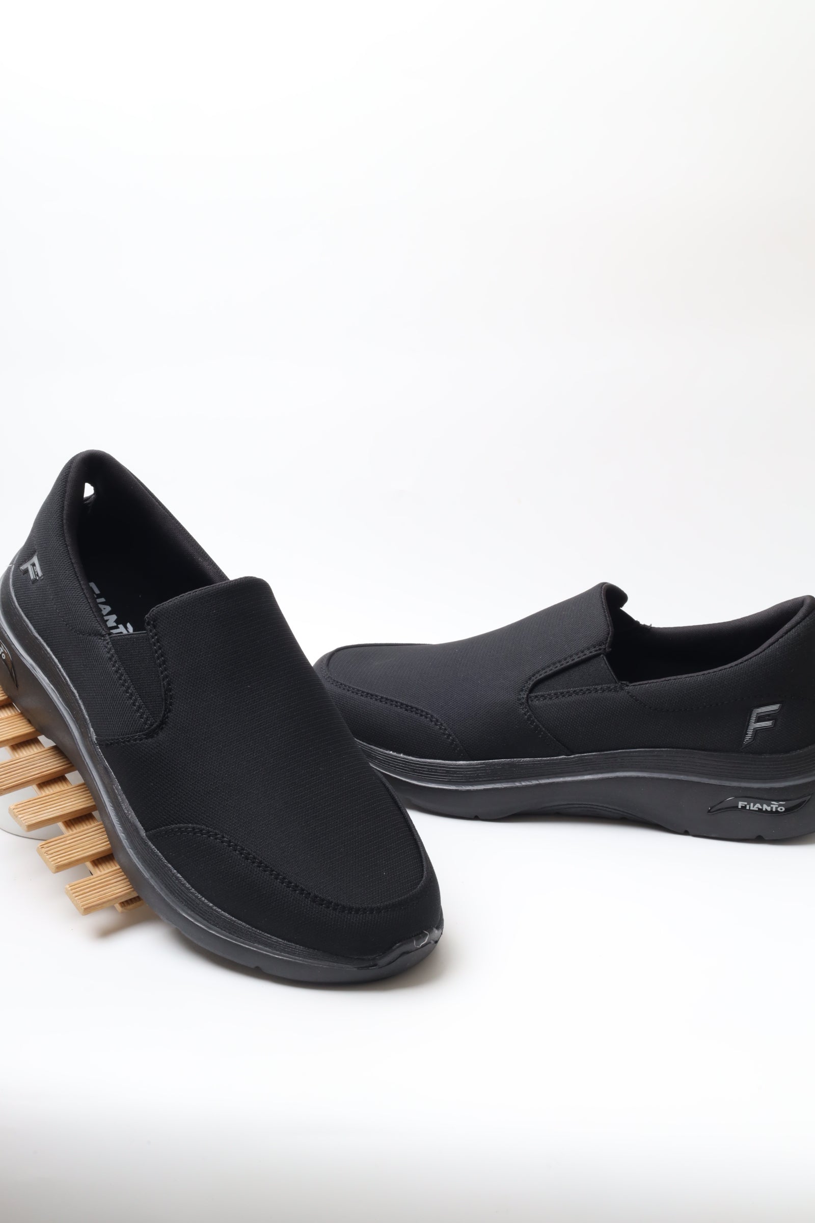 حذاء رياضي رجالي 16701