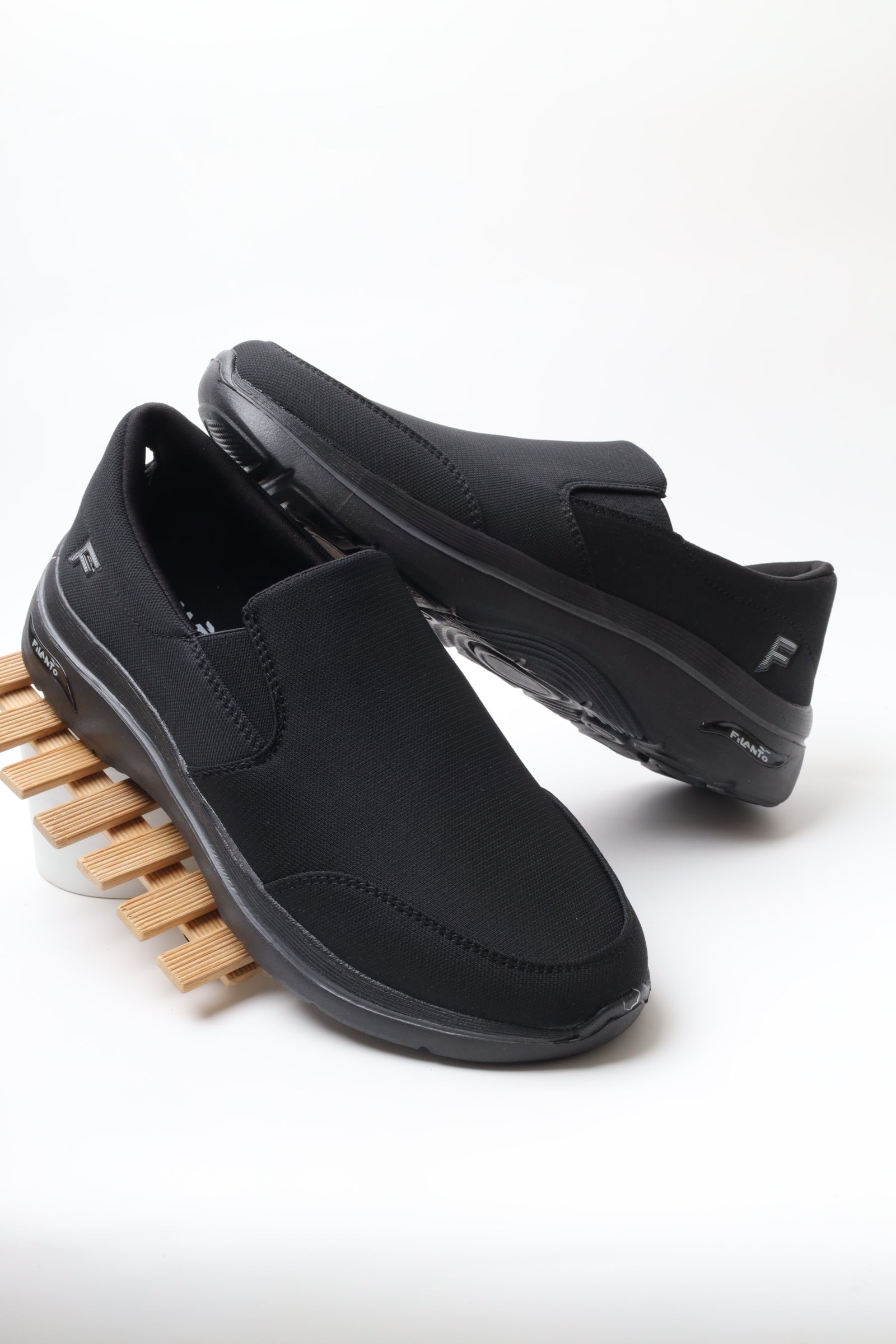 حذاء رياضي رجالي 16701