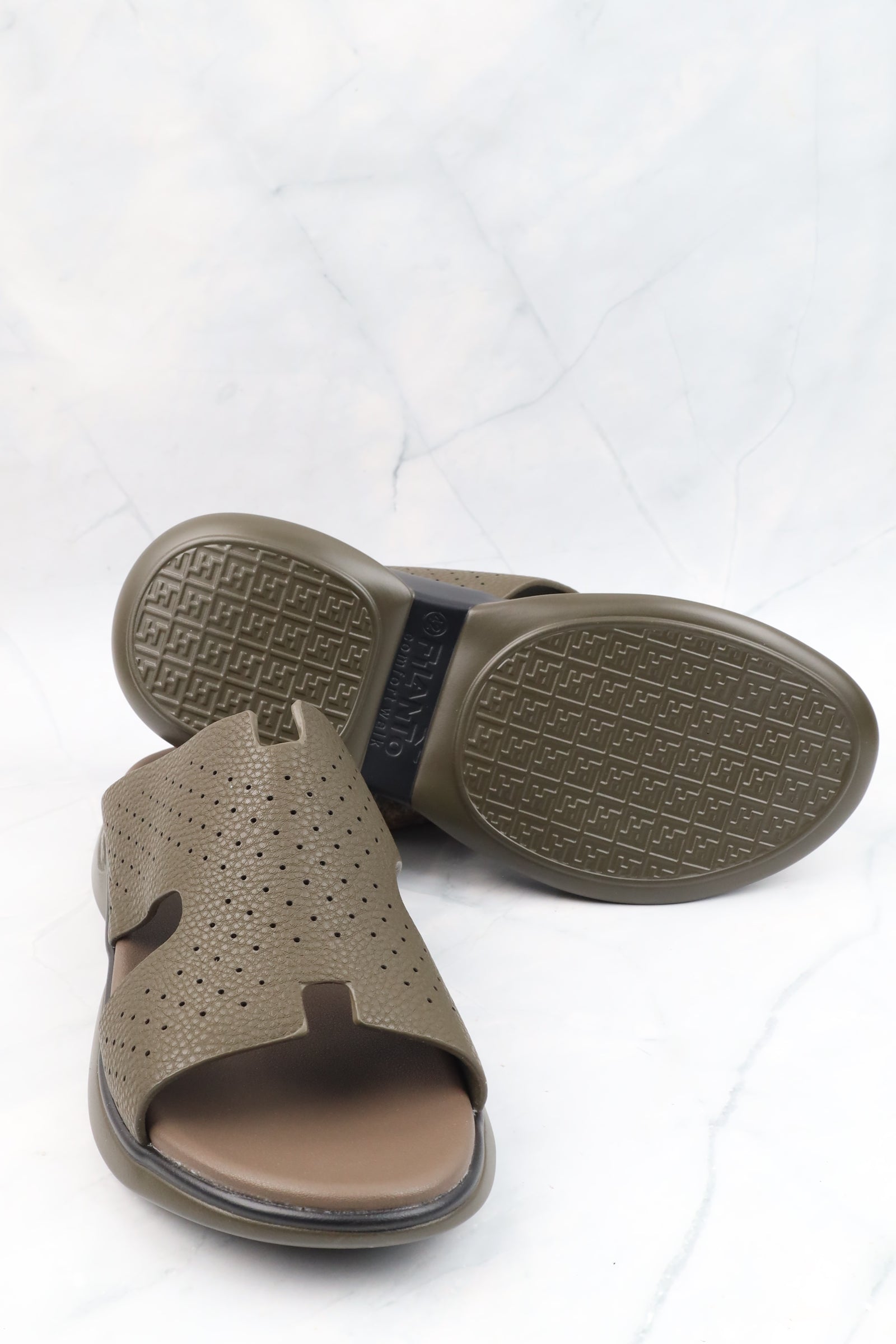 Men's Sandal 27710