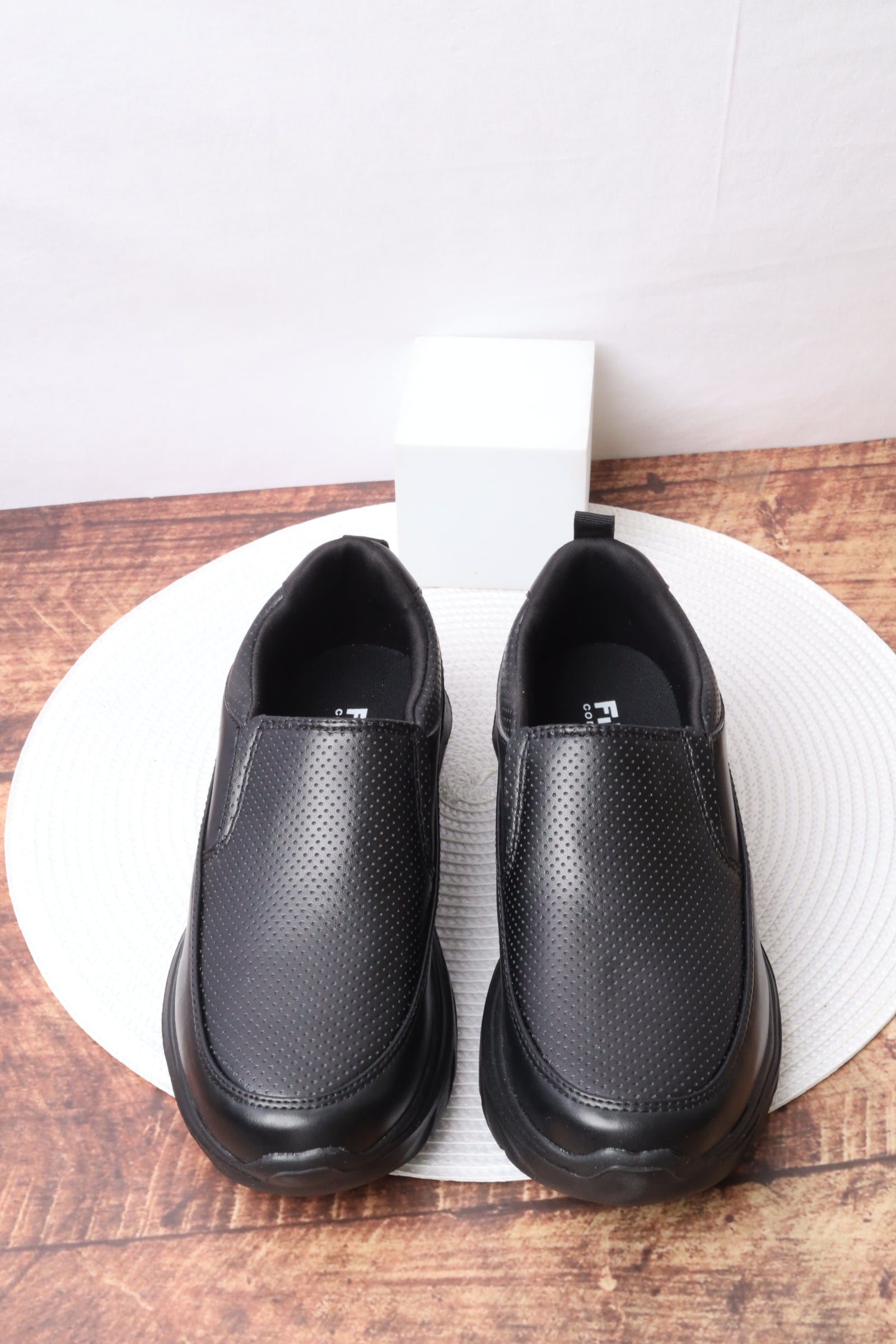 حذاء ولادي 19605