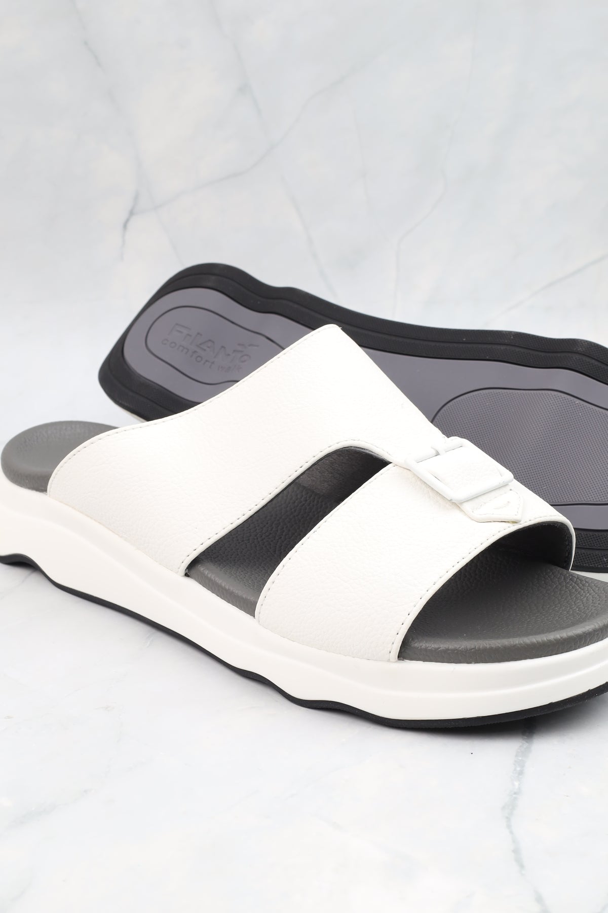 Men's Sandal 27735