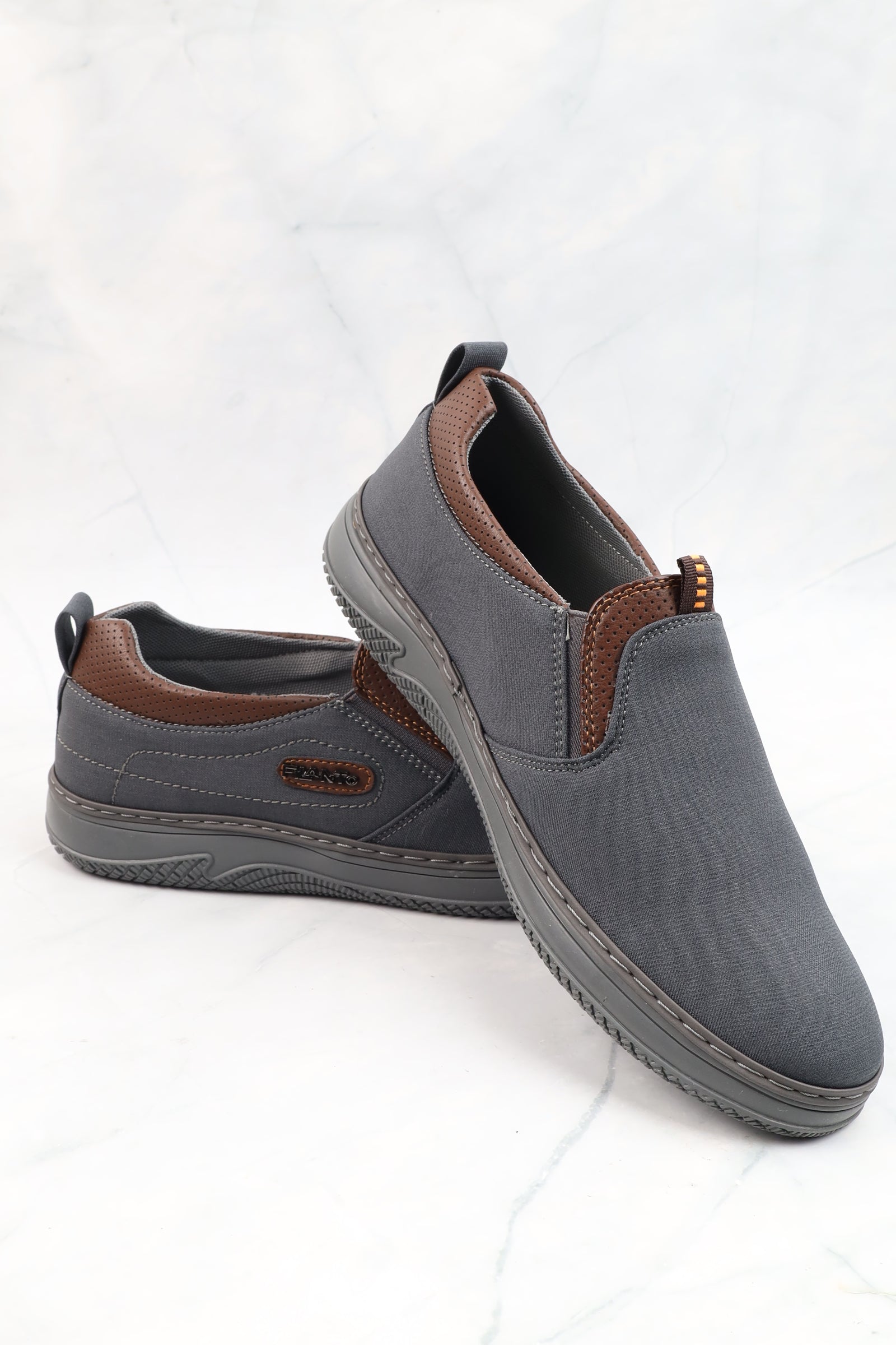 Casual shoe 28537