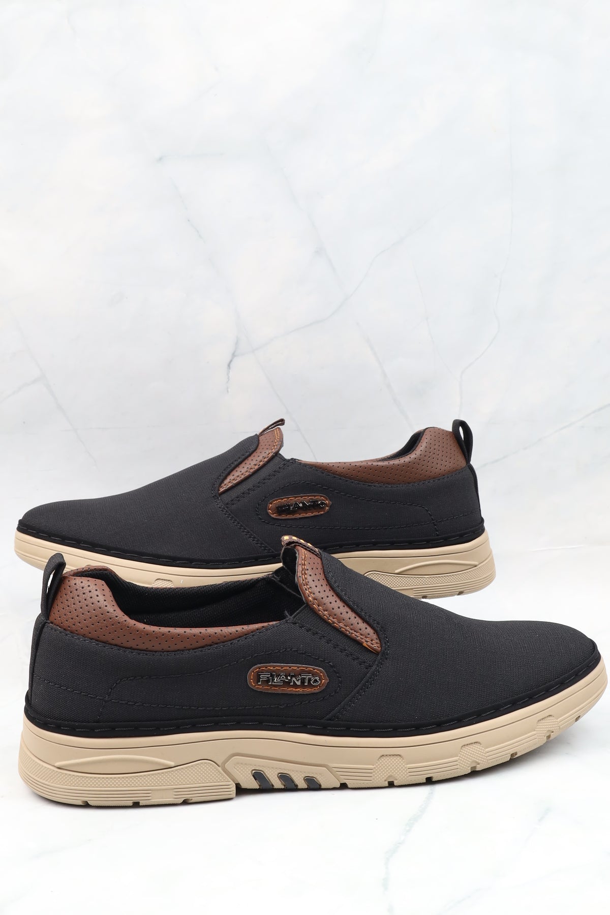 Casual shoe 28526