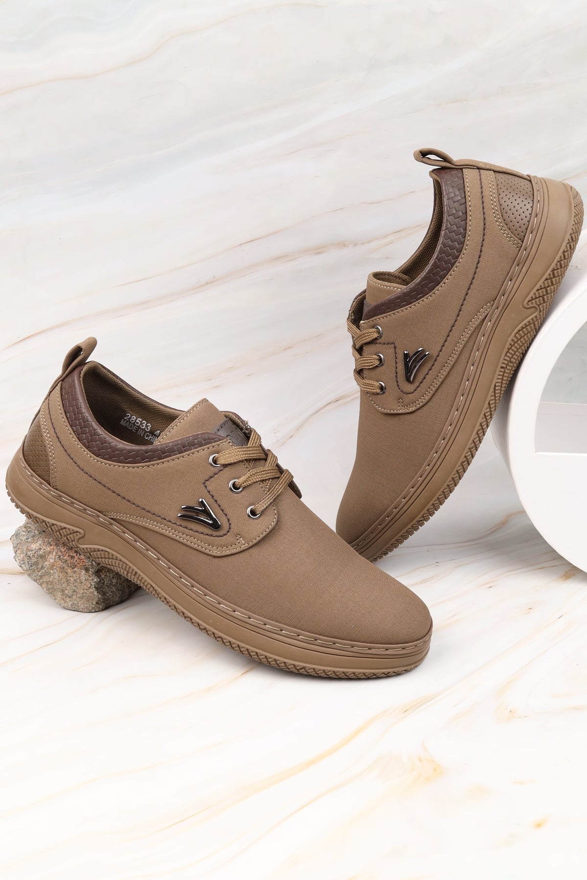 Casual shoe 28533