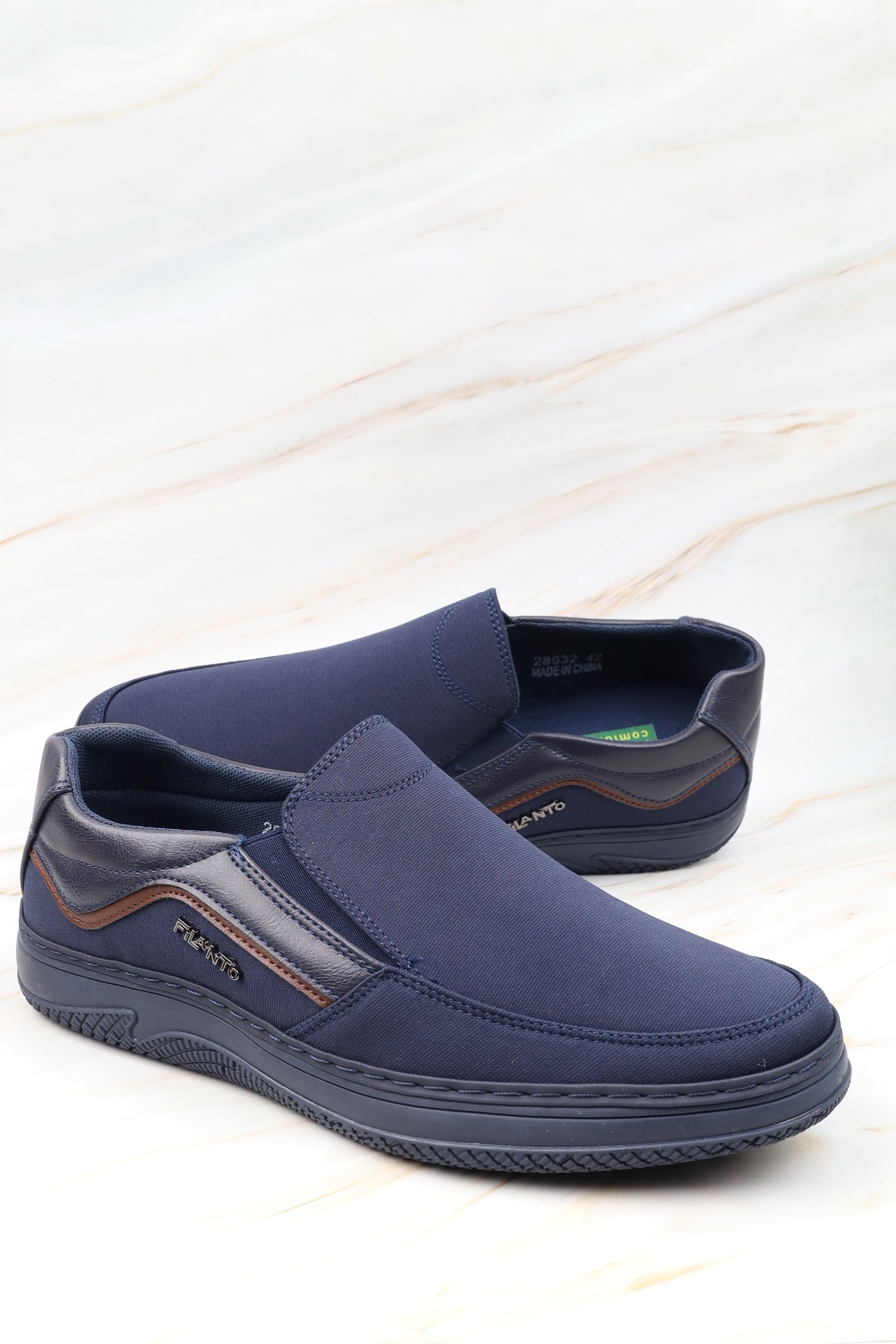 Casual shoe 28532