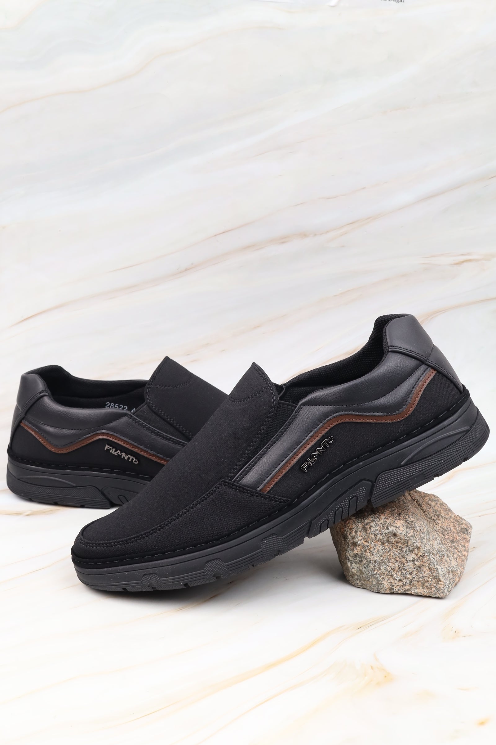 Casual shoe 28522