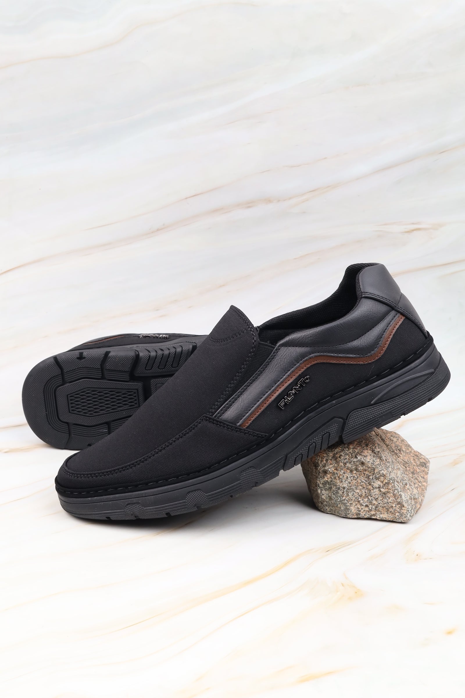 Casual shoe 28522