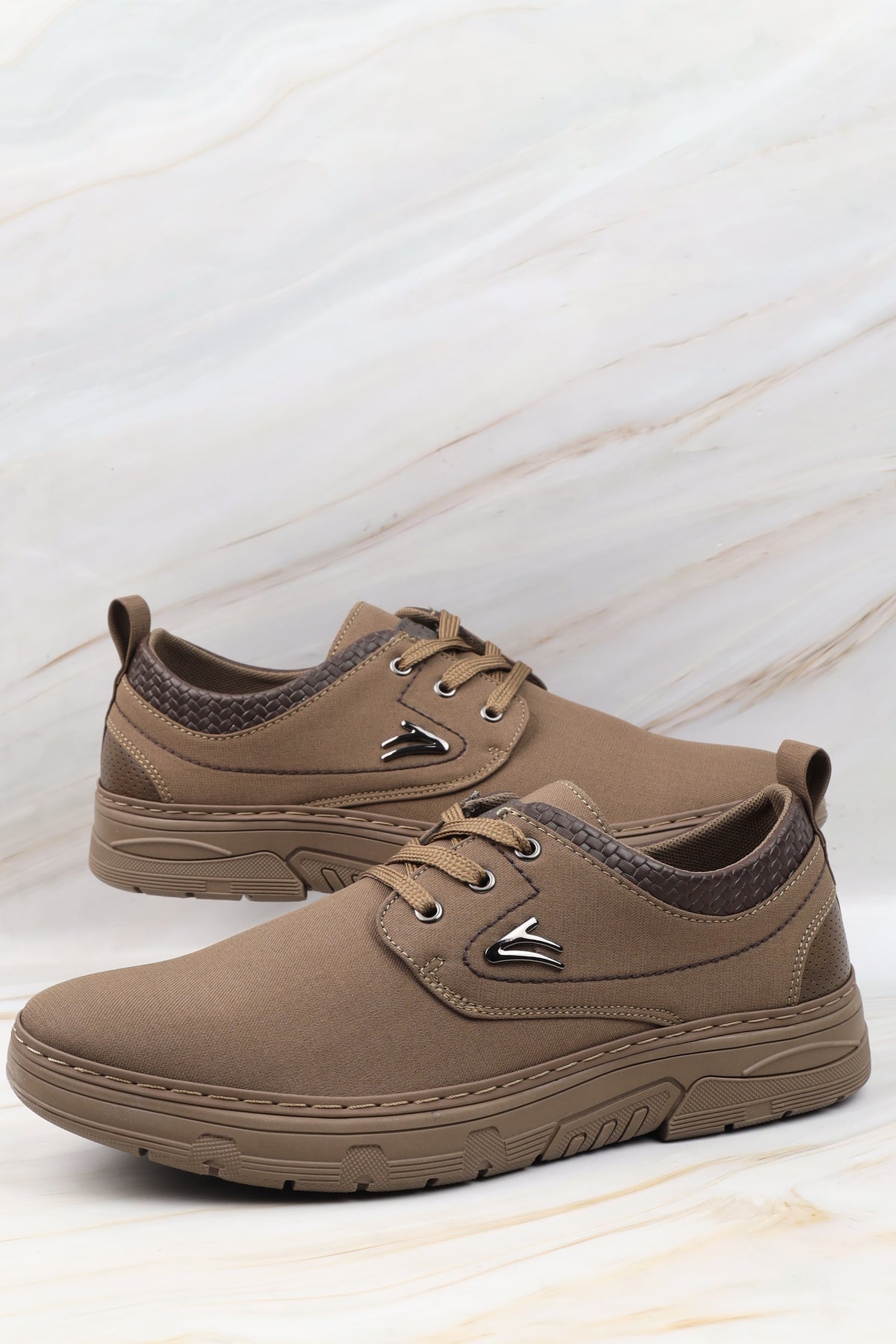 Casual shoe 28523