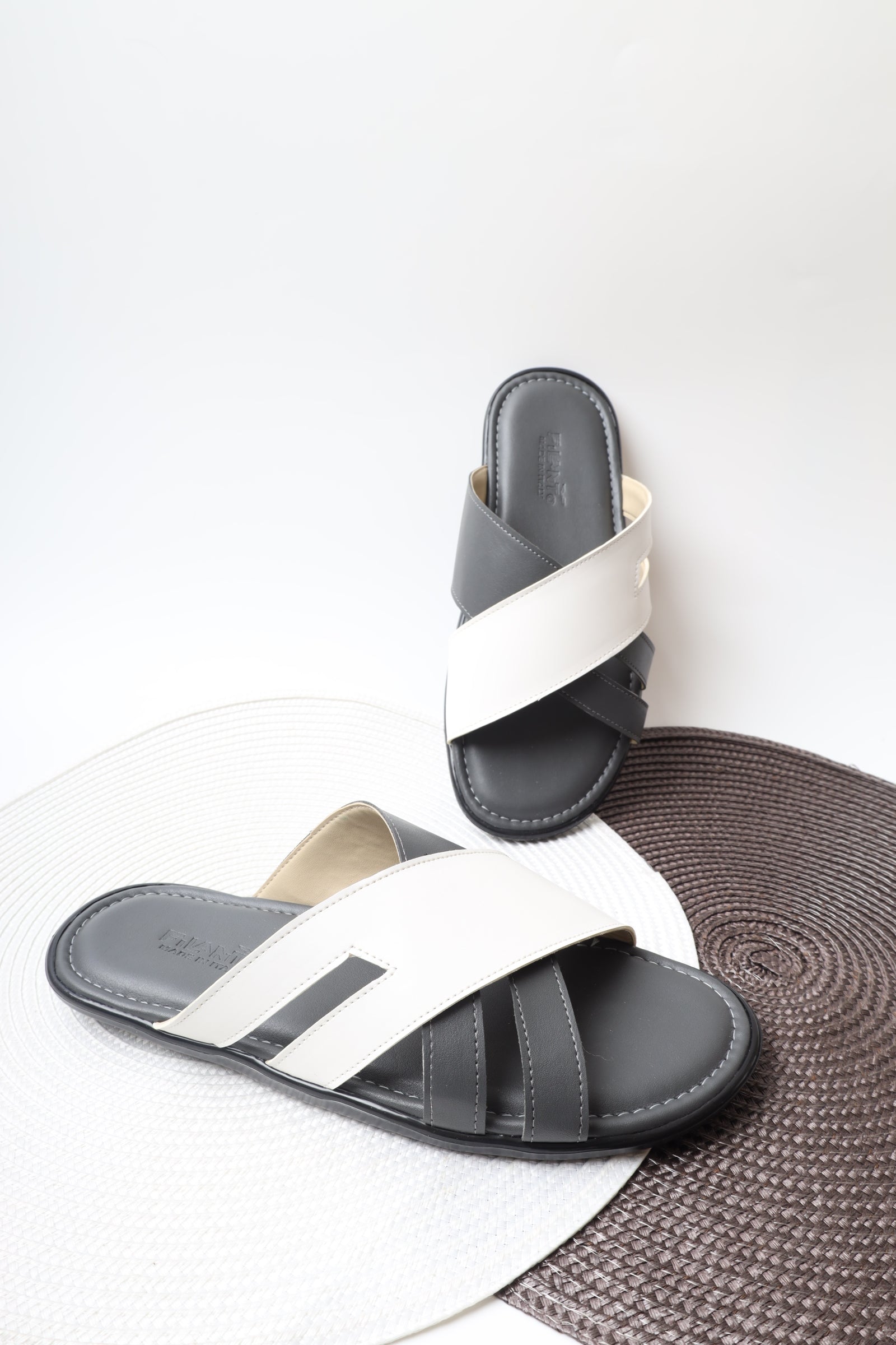 Italian sandal 1231086
